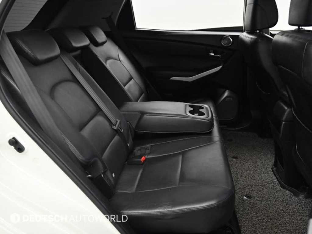 Ssangyong Korando - Vista 12