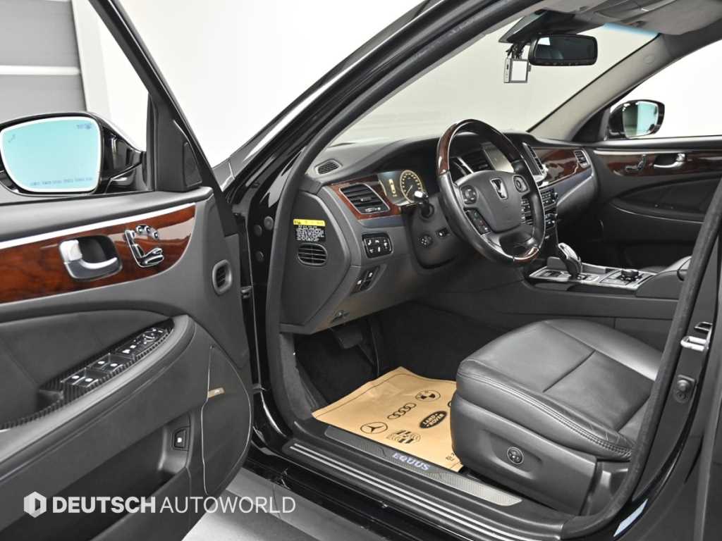 HYUNDAI Equus - Vista 11