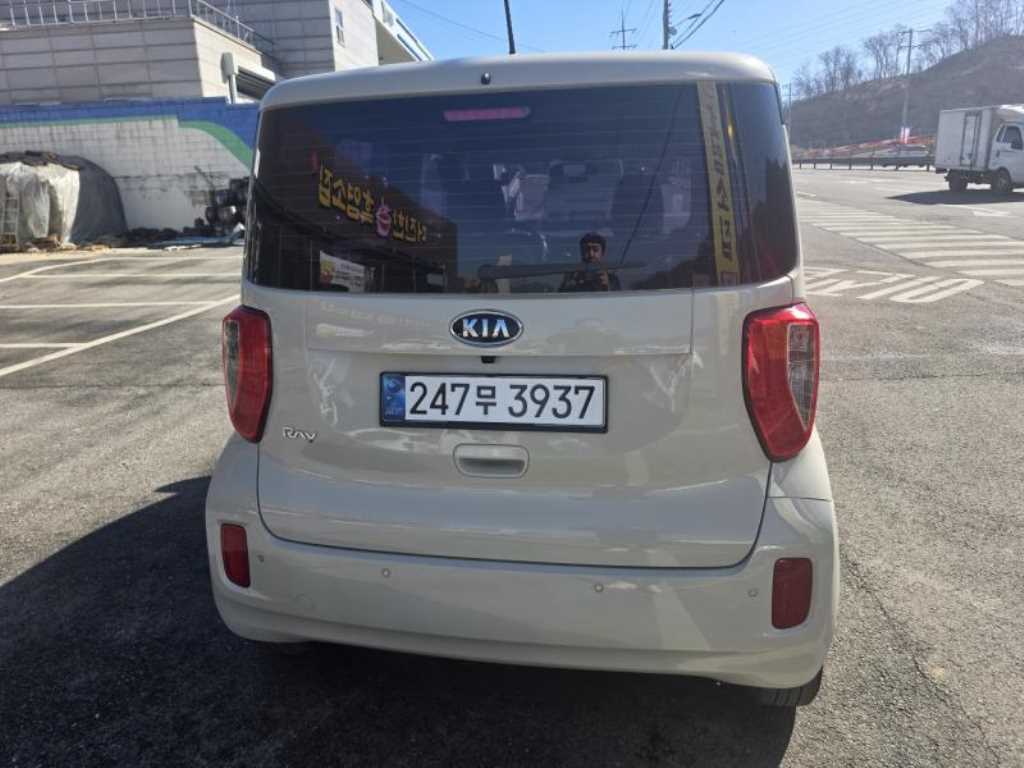 KIA Ray - Vista 4