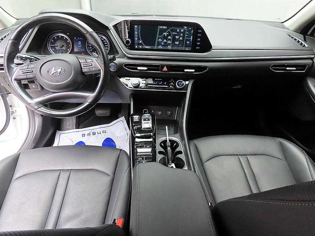 HYUNDAI Sonata - Vista 7