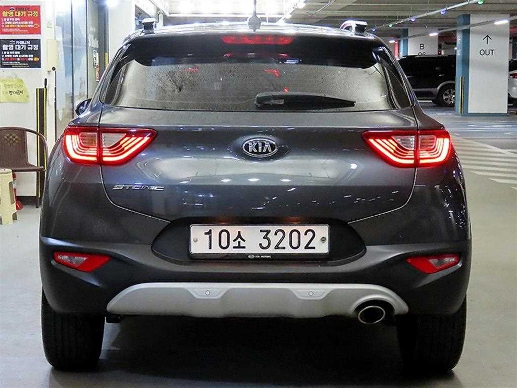 KIA Stonic - Vista 5