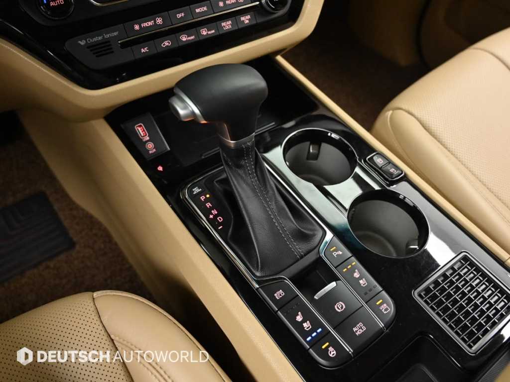 KIA Carnival - Vista 9