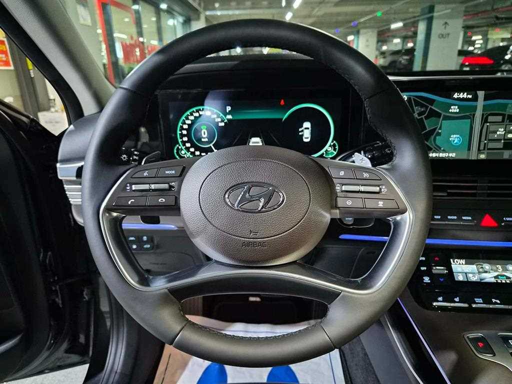 HYUNDAI Grandeur - Vista 8