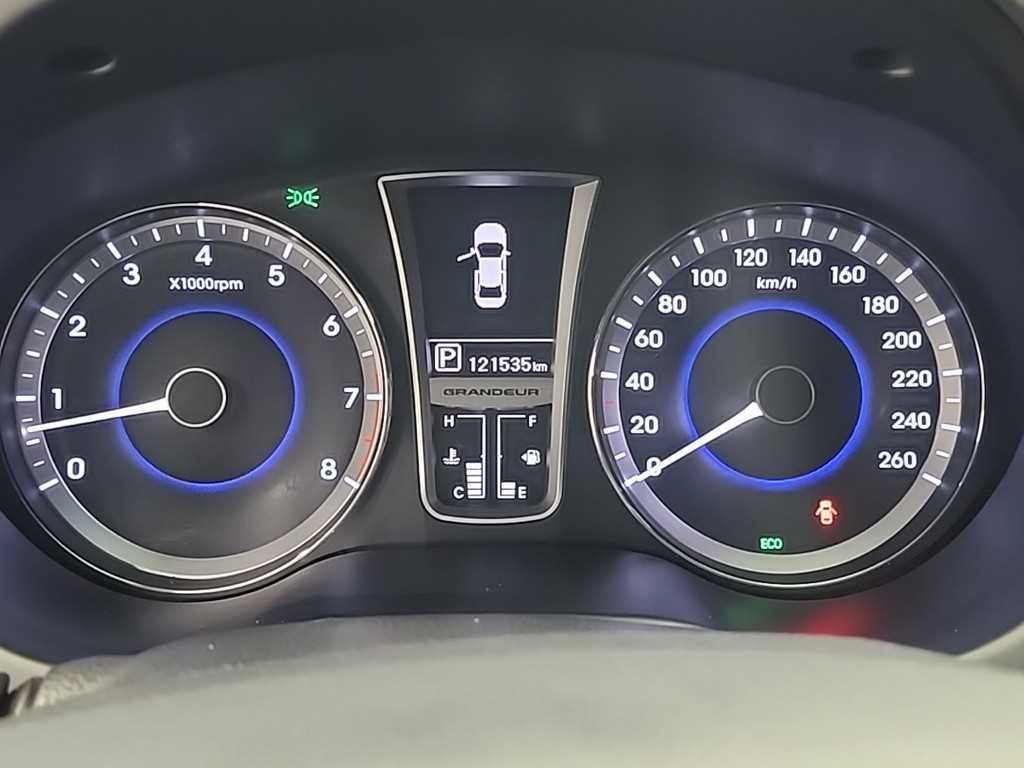 HYUNDAI Grandeur - Vista 6