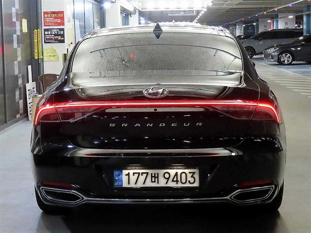 HYUNDAI Grandeur - Vista 5