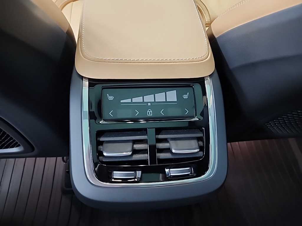 Volvo XC90 2024 Negro - Importación desde Corea - HF Imports Iquique - Foto 13