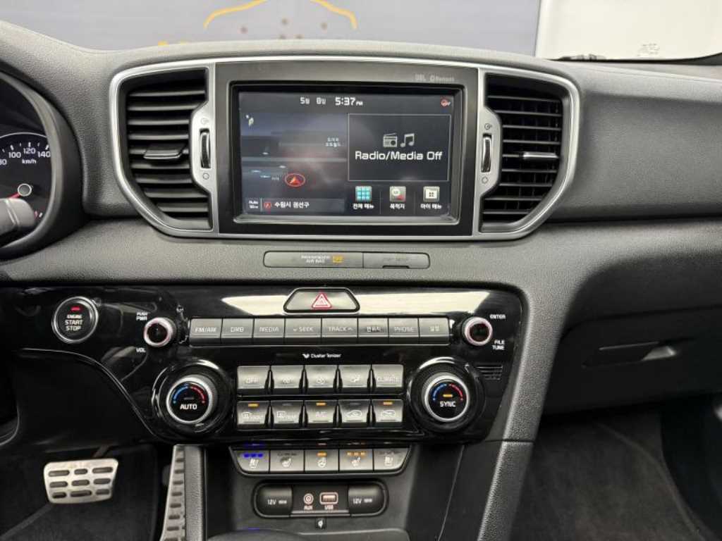 KIA Sportage - Vista 11