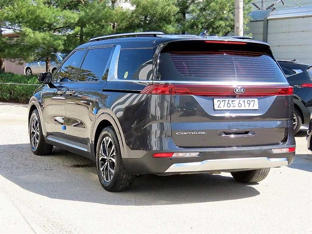 KIA Carnival - Vista 3