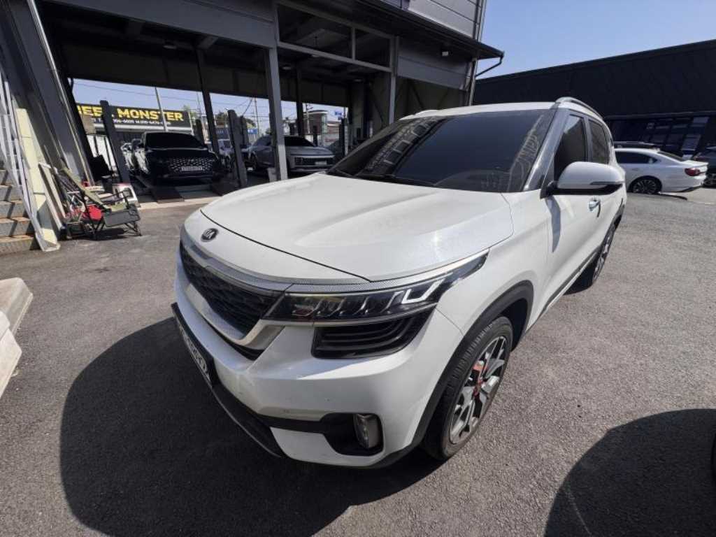 KIA Seltos - Vista 2