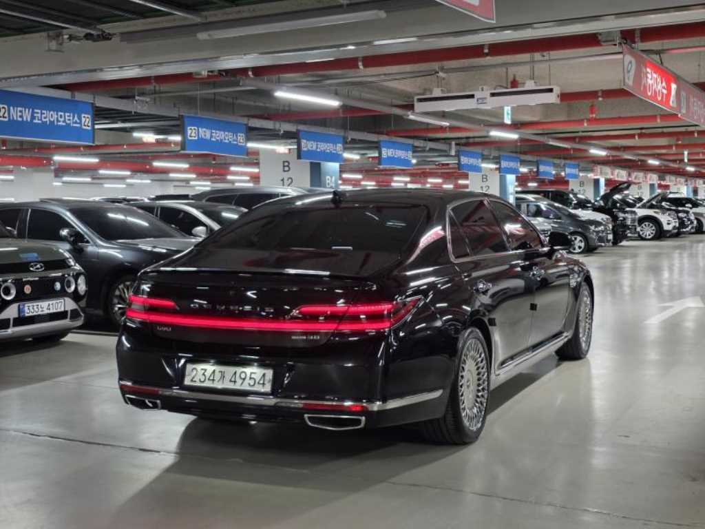 Genesis G90 - Vista 4