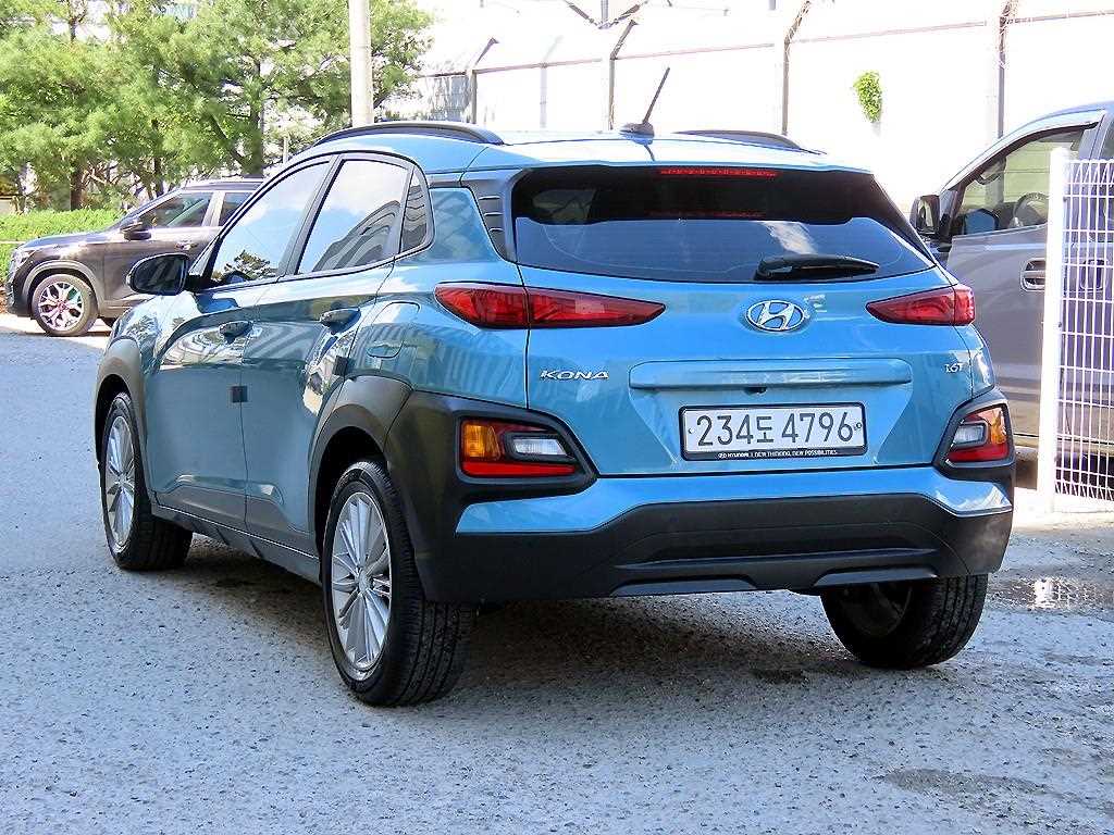 HYUNDAI Kona - Vista 3