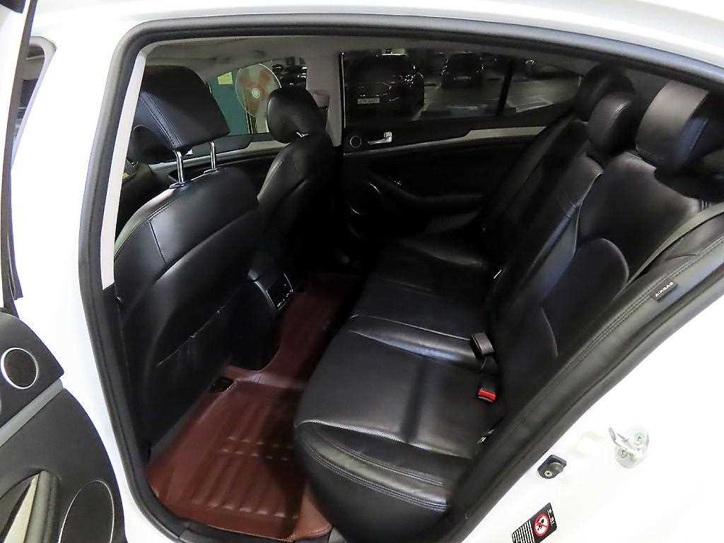 KIA K7 - Vista 7