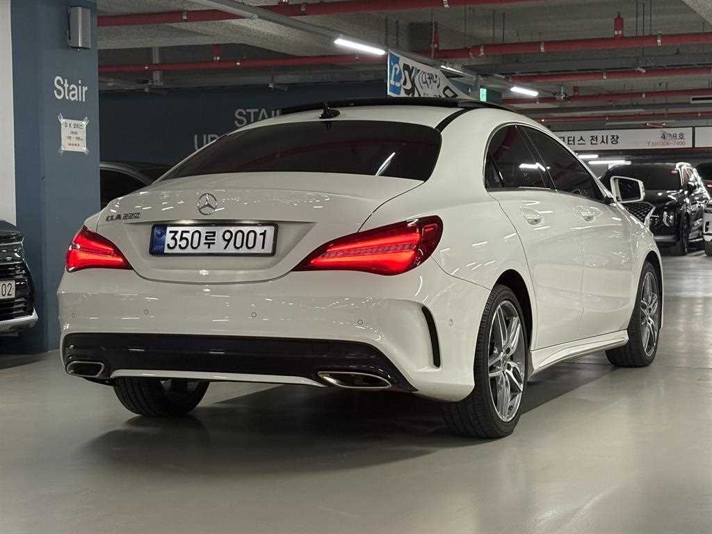 Mercedes Benz CLA Class - Vista 4