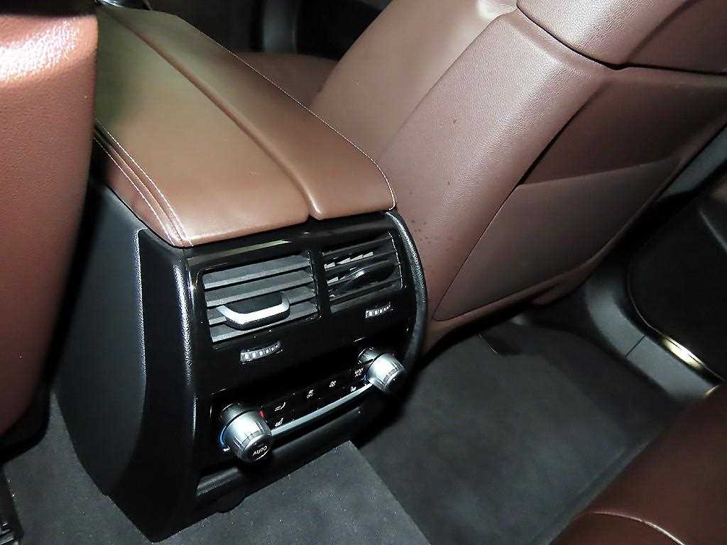 BMW 5 Series 2023 Gris - Importación desde Corea - HF Imports Iquique - Foto 15