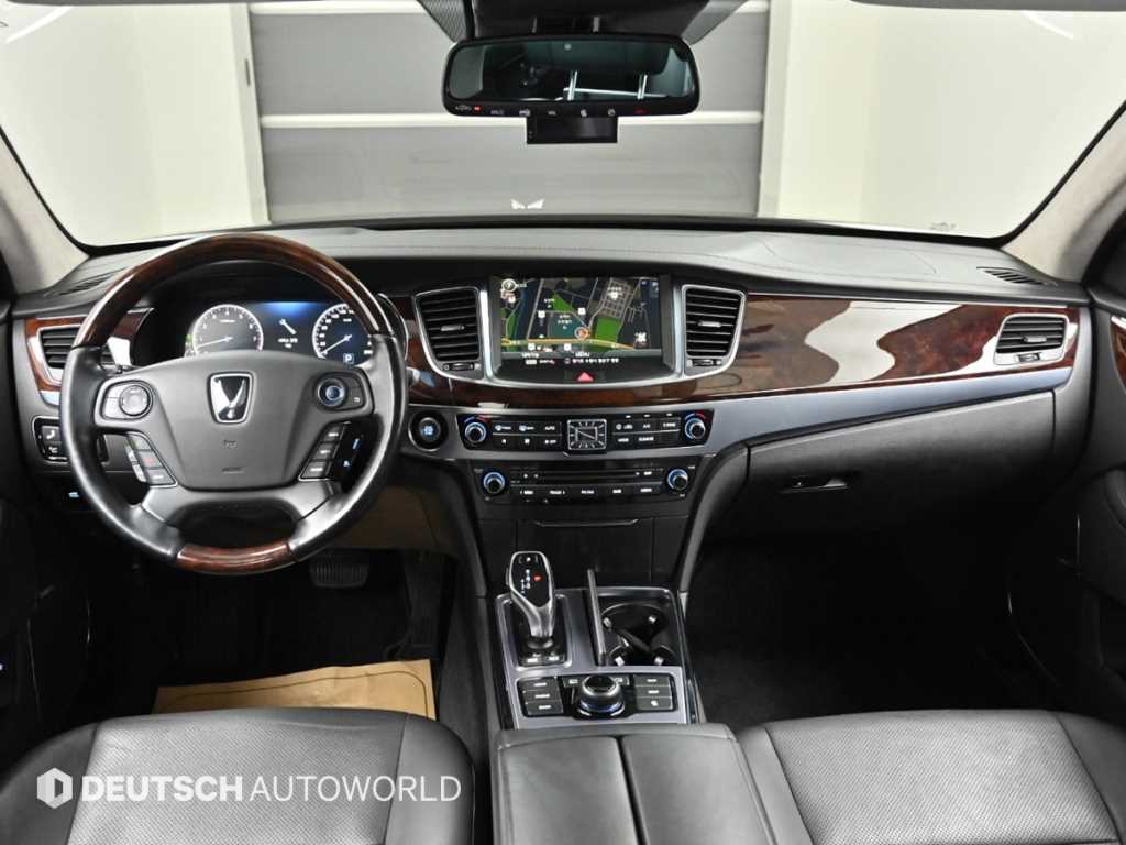 HYUNDAI Equus - Vista 7