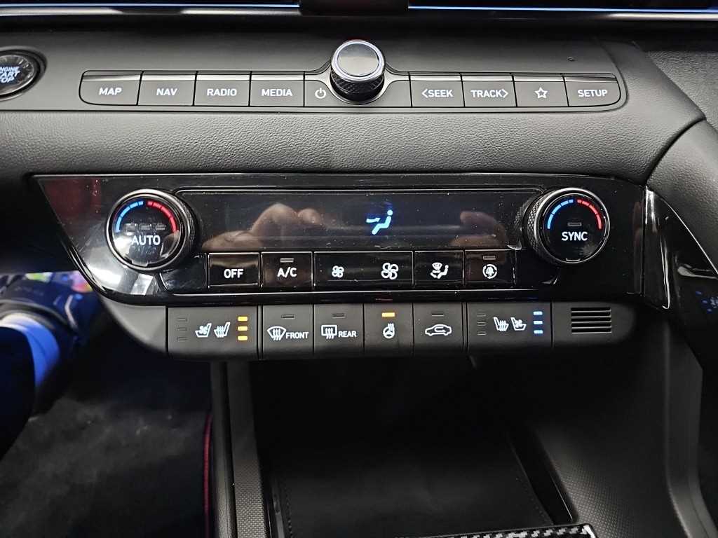 HYUNDAI Avante - Vista 10