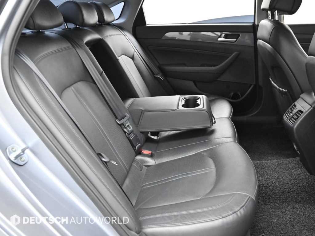 HYUNDAI Sonata - Vista 12