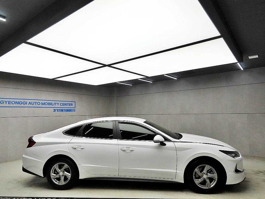 HYUNDAI Sonata - Vista 2