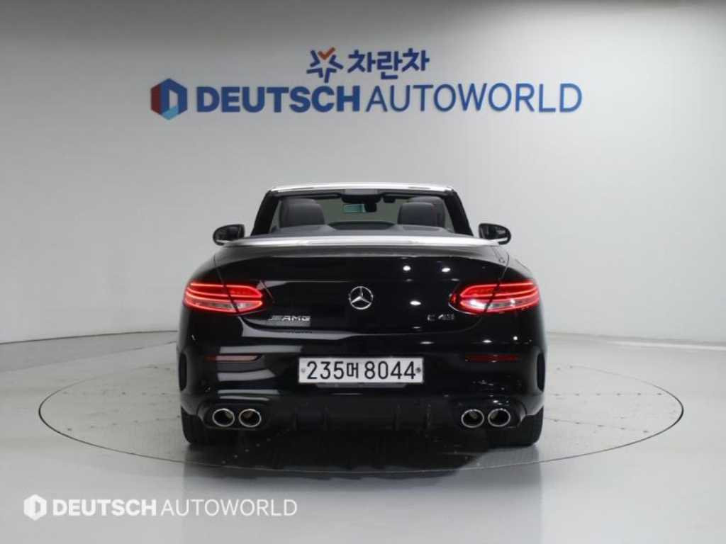 Mercedes Benz C Class - Vista 4