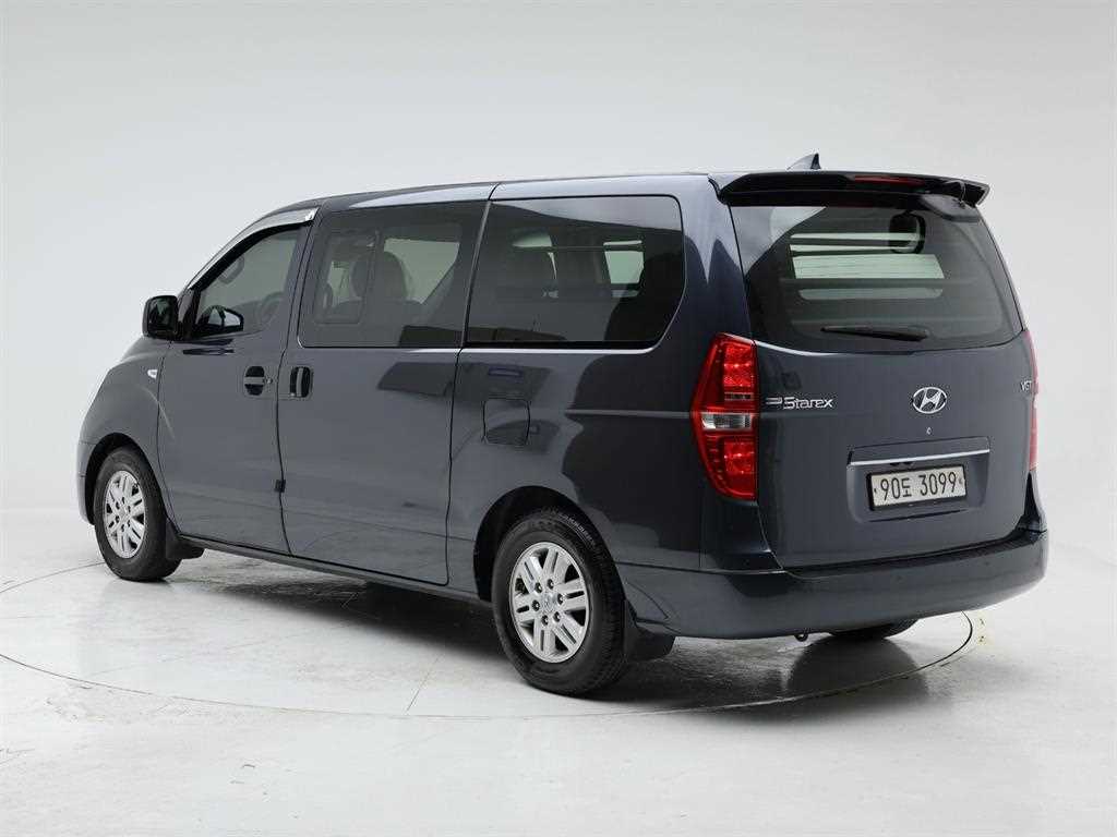 HYUNDAI Starex - Vista 4