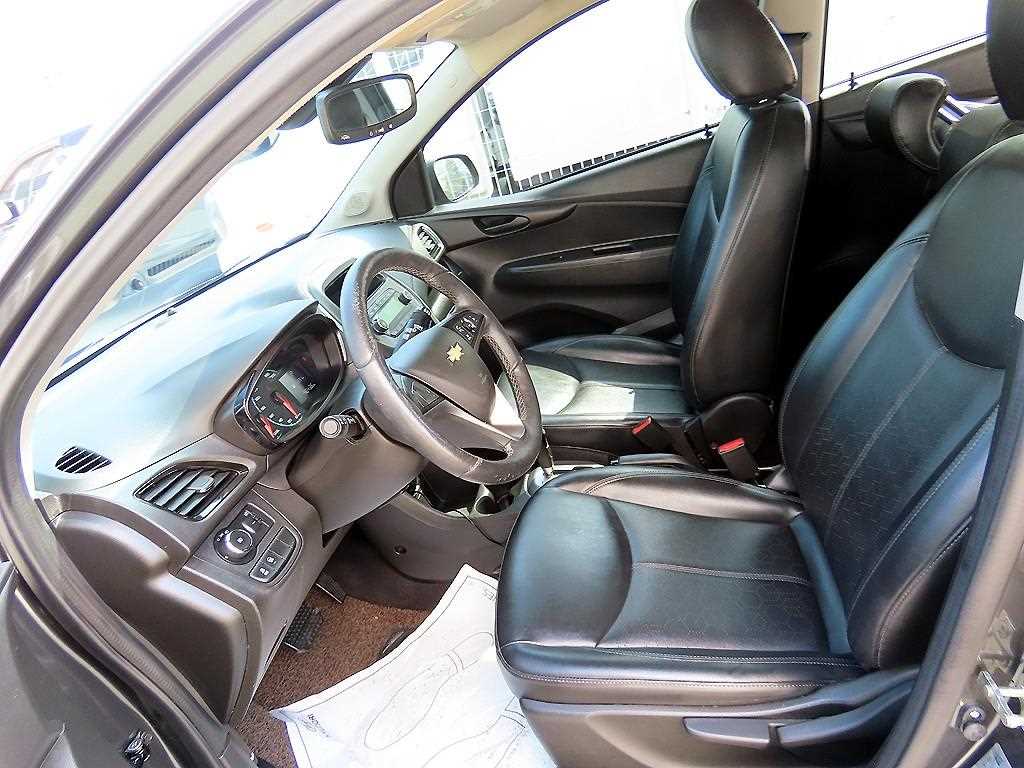 Chevrolet Spark - Vista 5