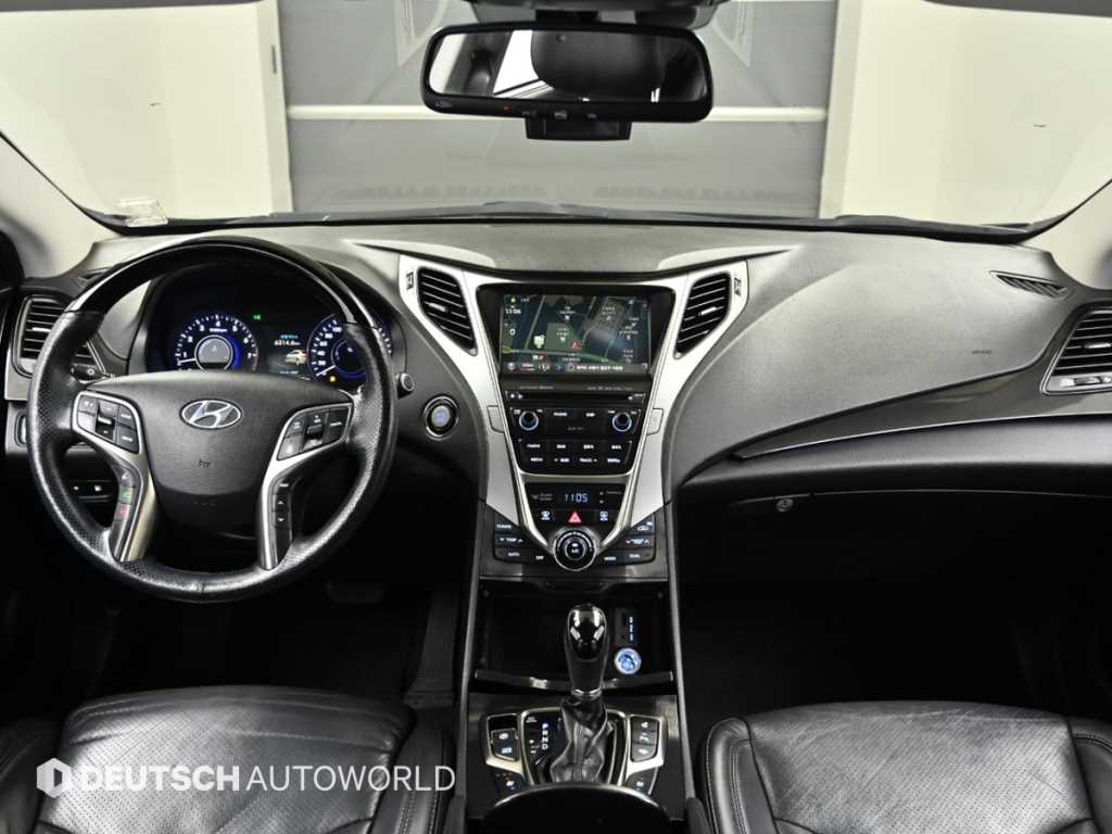 HYUNDAI Grandeur - Vista 8