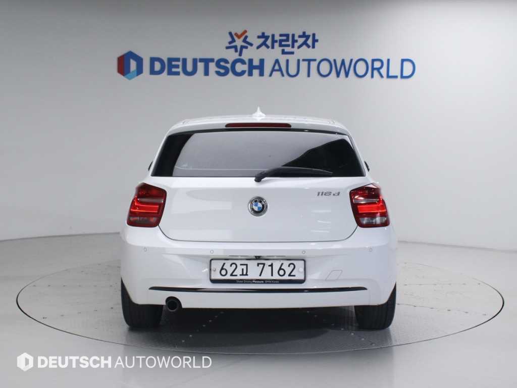 BMW 1 series - Vista 4