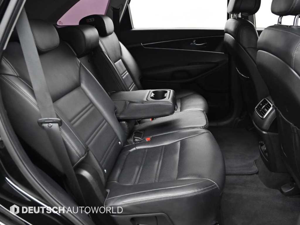 KIA Sorento - Vista 12