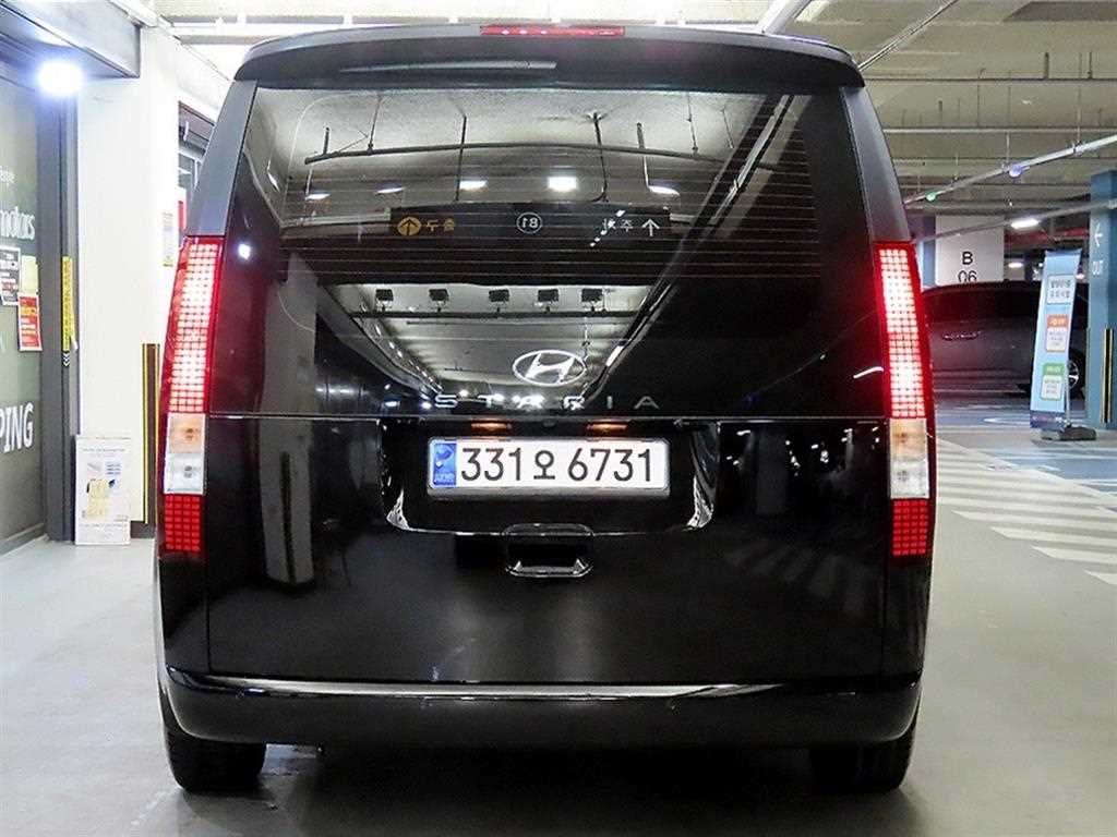 HYUNDAI Staria - Vista 5