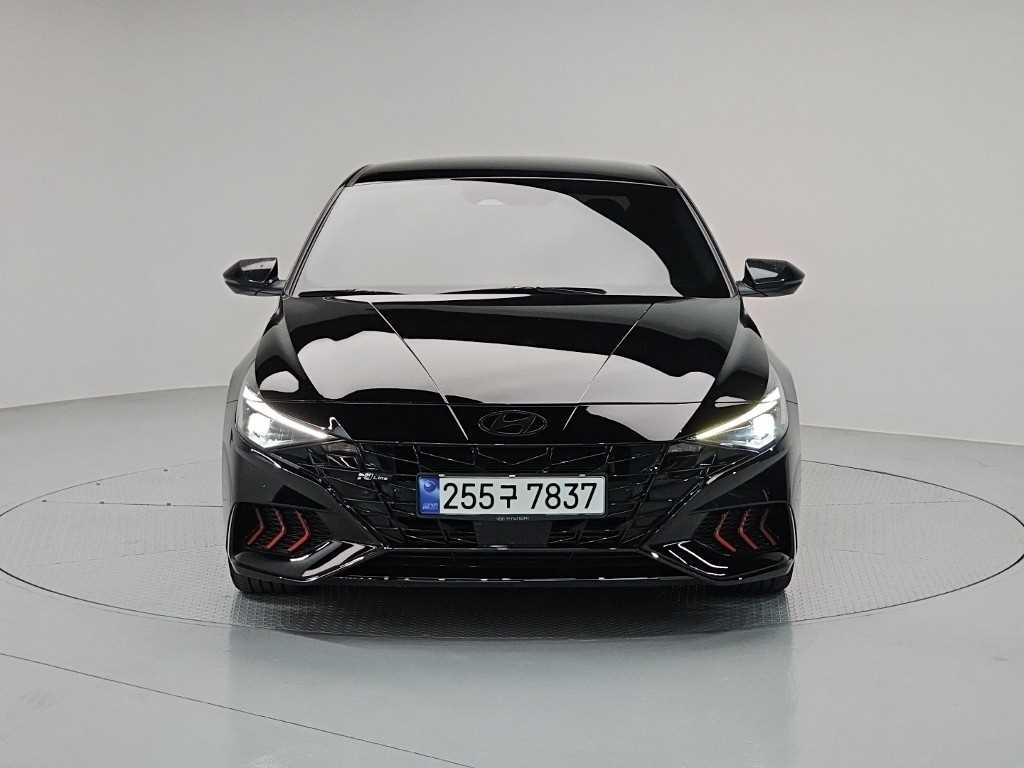HYUNDAI Avante - Vista 2