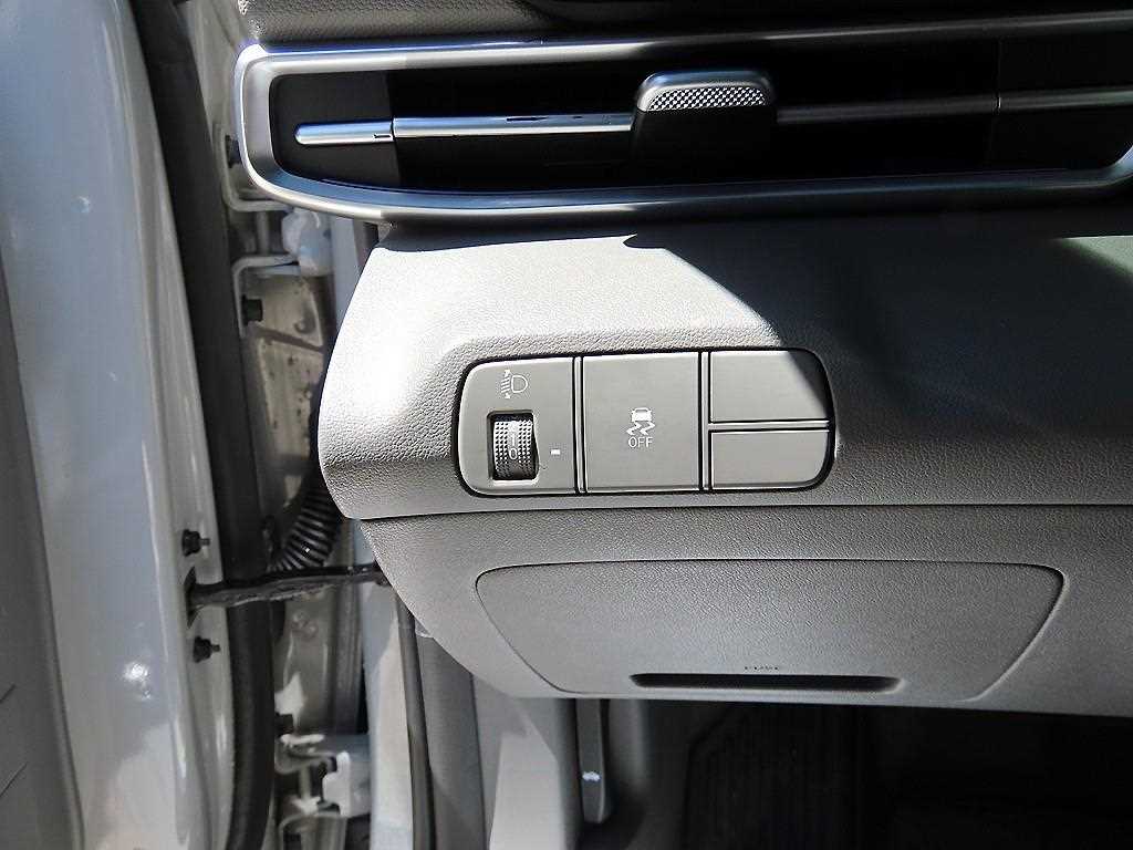 HYUNDAI Avante - Vista 12