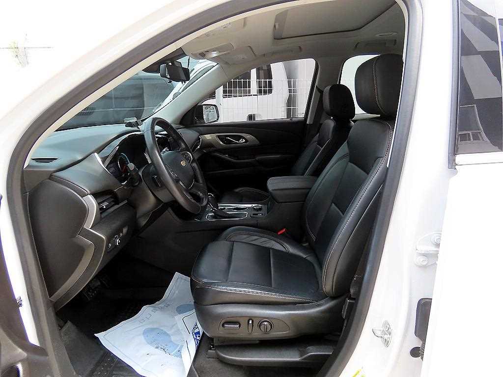 Chevrolet Travers - Vista 5