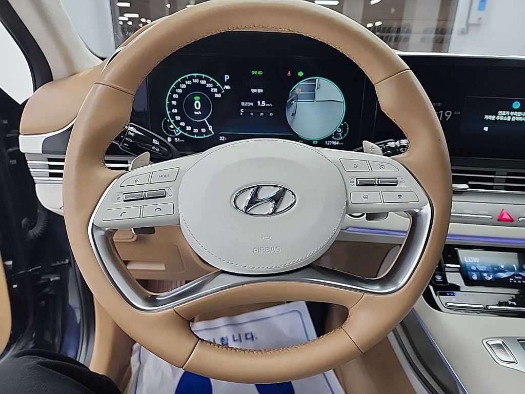 HYUNDAI Grandeur - Vista 9