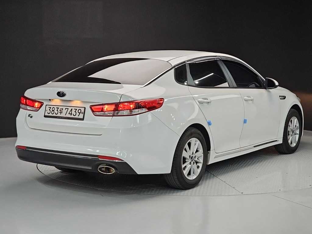 KIA K5 - Vista 4