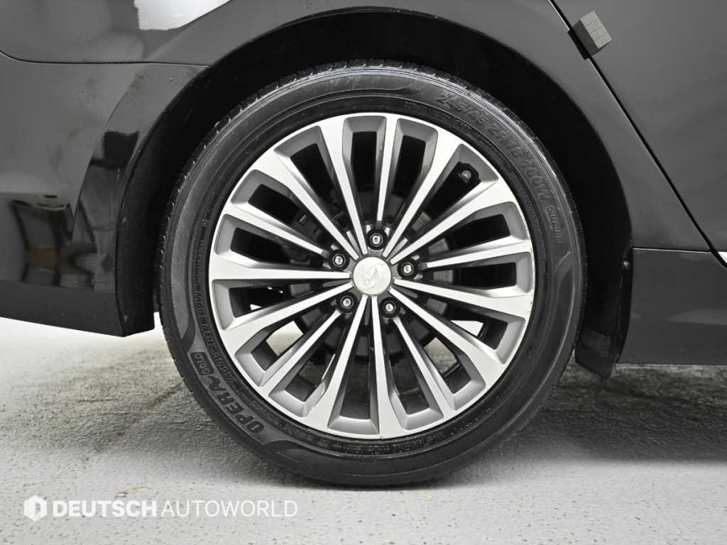 HYUNDAI Grandeur - Vista 5