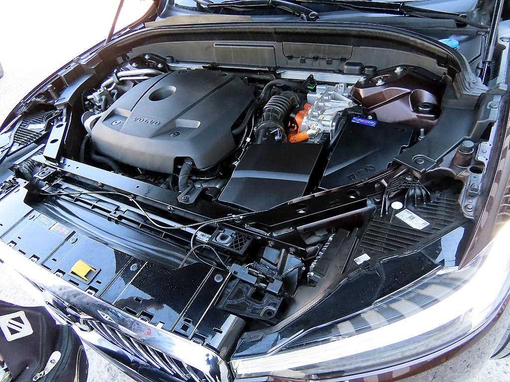 Volvo XC60 2021 Café - Importación desde Corea - HF Imports Iquique - Foto 19