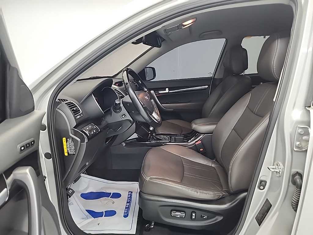 KIA Sorento - Vista 11