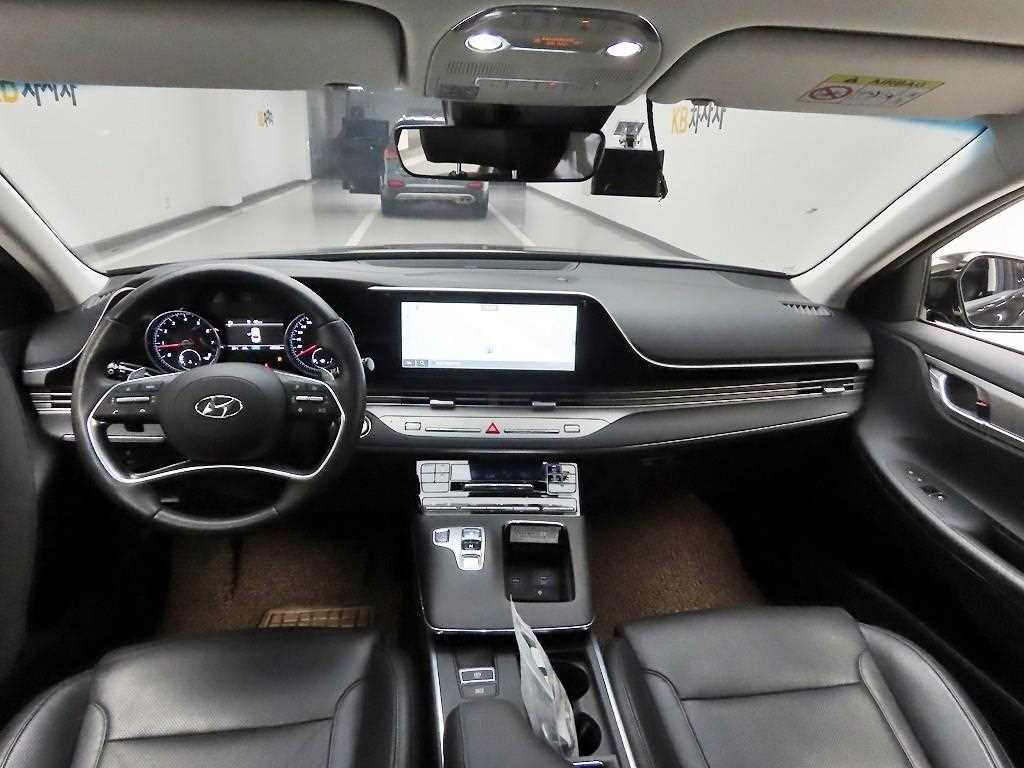 HYUNDAI Grandeur - Vista 7