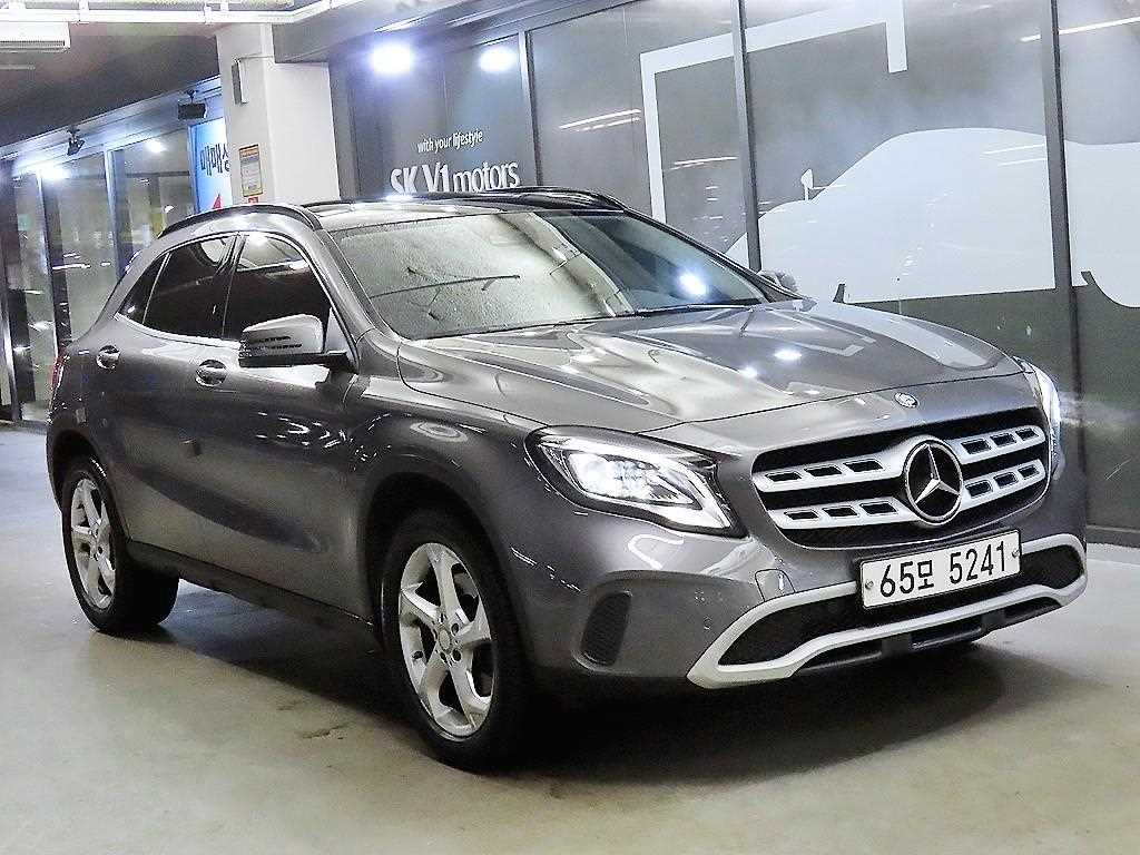 Mercedes Benz GLA Class 2018