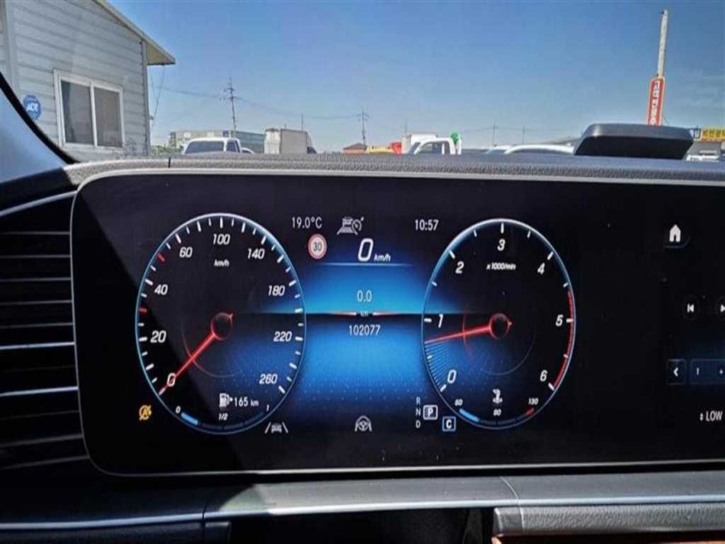 Mercedes Benz GLS Class - Vista 11