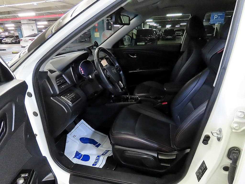 Ssangyong Tivoli - Vista 6