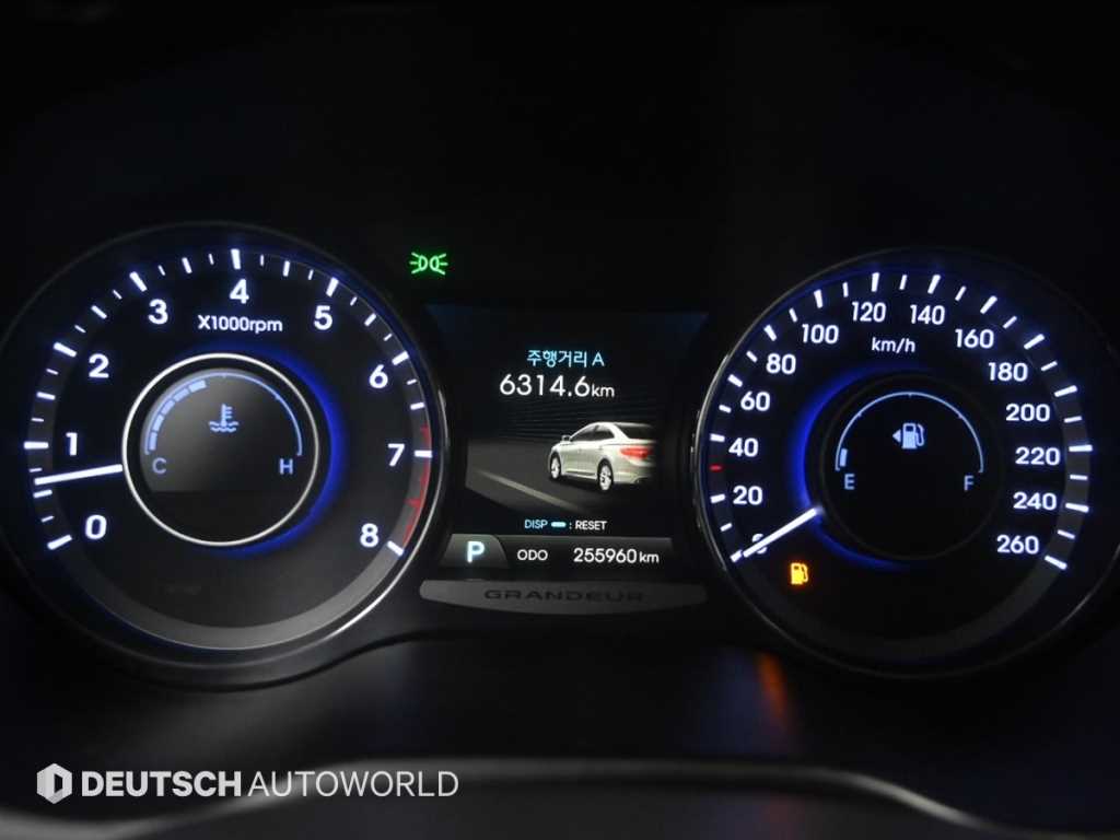 HYUNDAI Grandeur - Vista 9