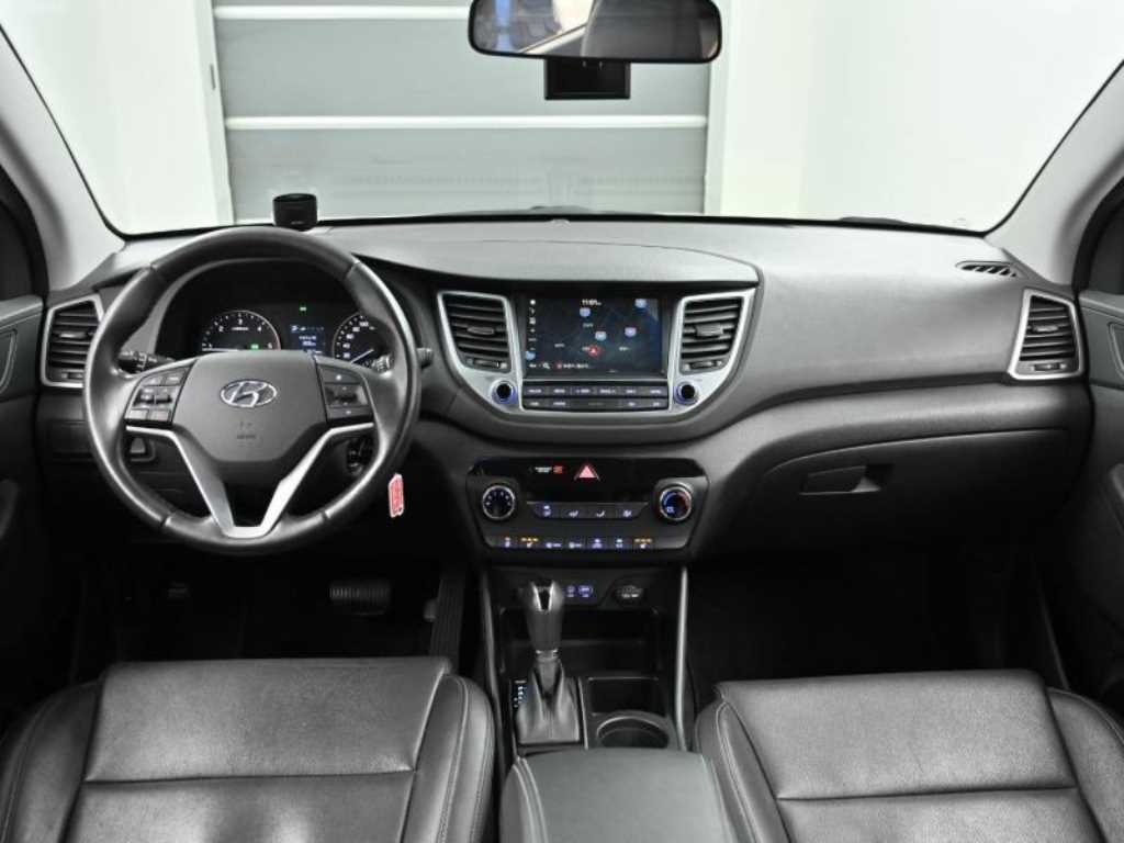 HYUNDAI Tucson - Vista 5