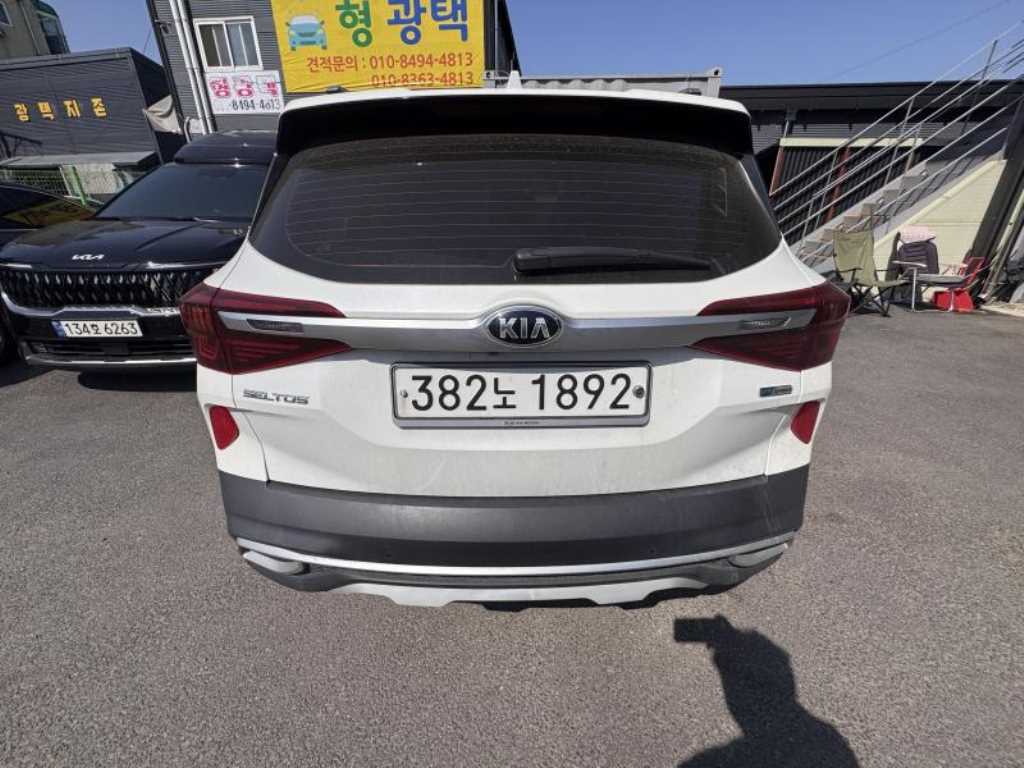 KIA Seltos - Vista 4