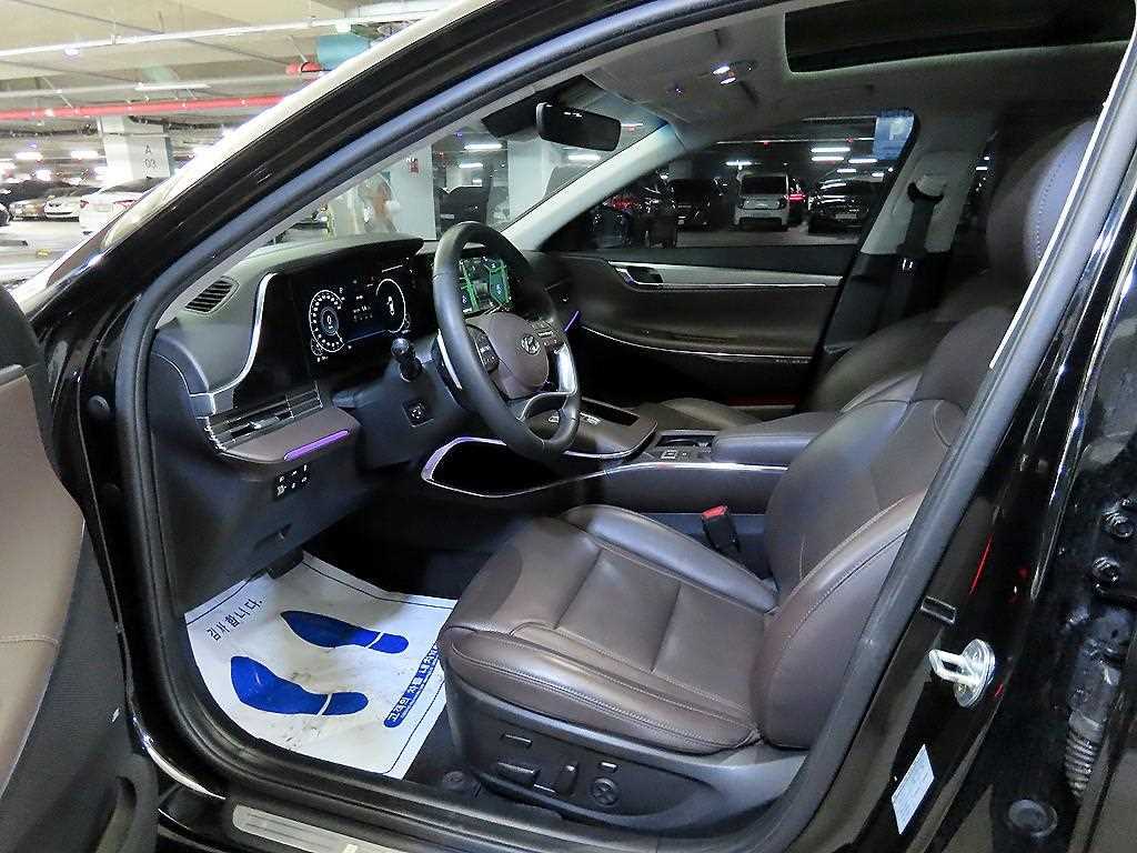 HYUNDAI Grandeur - Vista 6