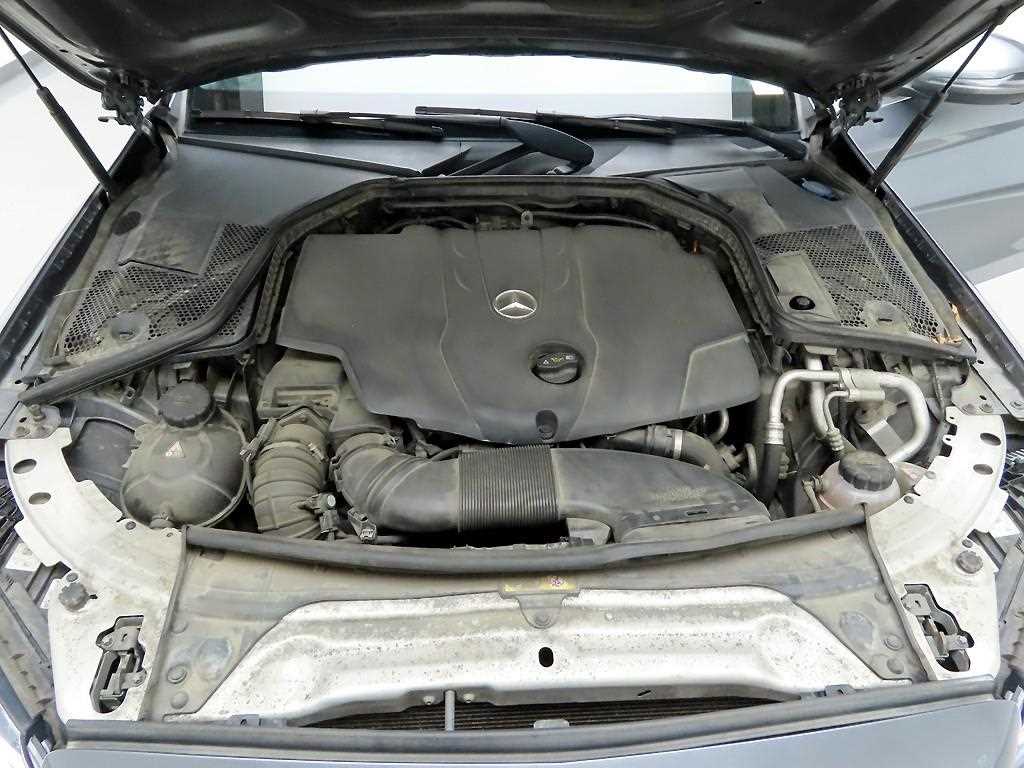 Mercedes Benz C Class 2018 Gris - Importación desde Corea - HF Imports Iquique - Foto 20