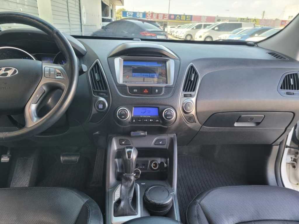 HYUNDAI Tucson - Vista 10