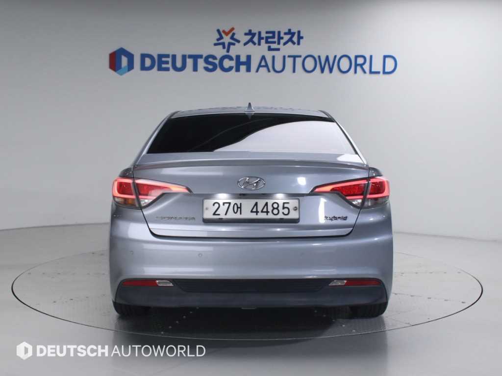 HYUNDAI Sonata - Vista 4
