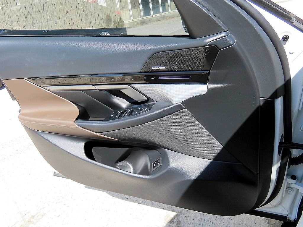 BMW 5 Series - Vista 12