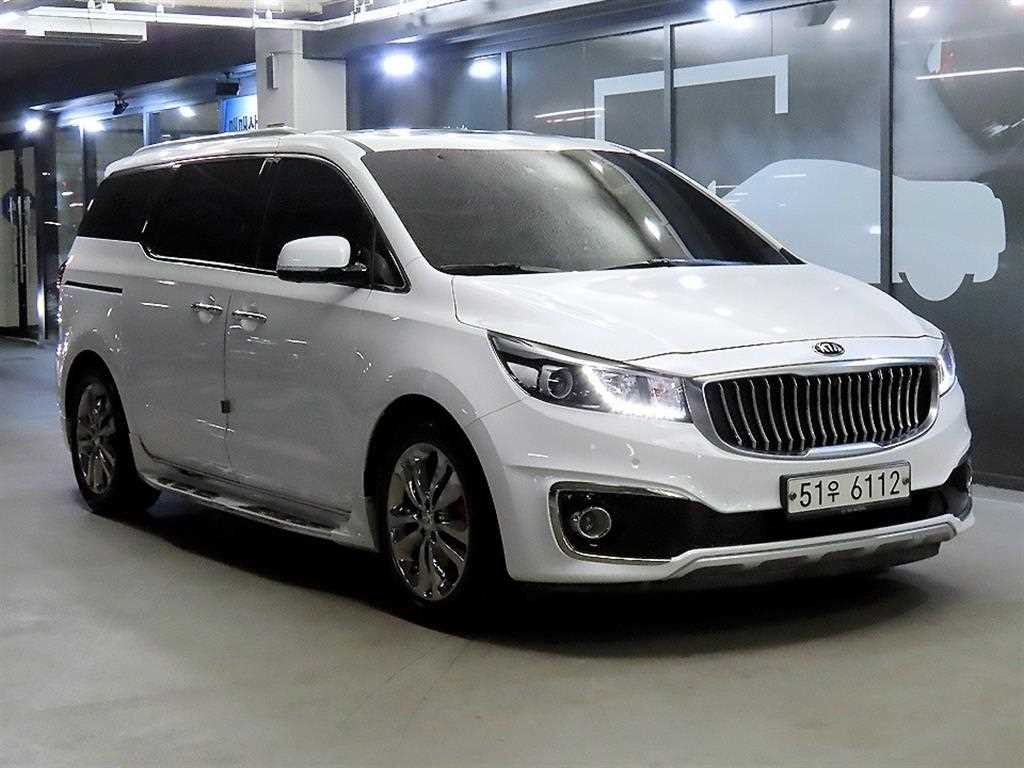 KIA Carnival 2018 Blanco - Importación desde Corea - HF Imports Iquique - Foto 1
